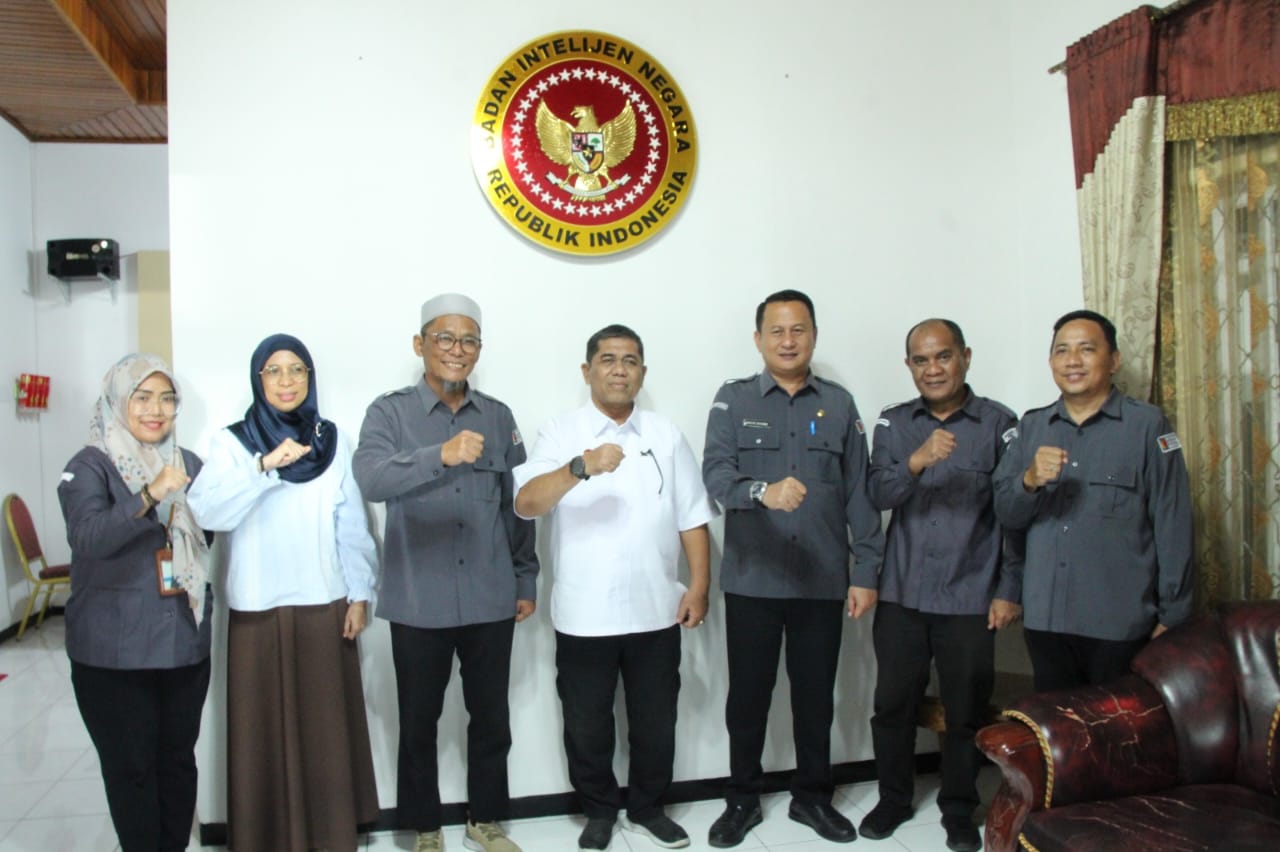 Bawaslu Provinsi Gorontalo Lakukan Audiensi ke Binda, Serahkan Piagam Penghargaan