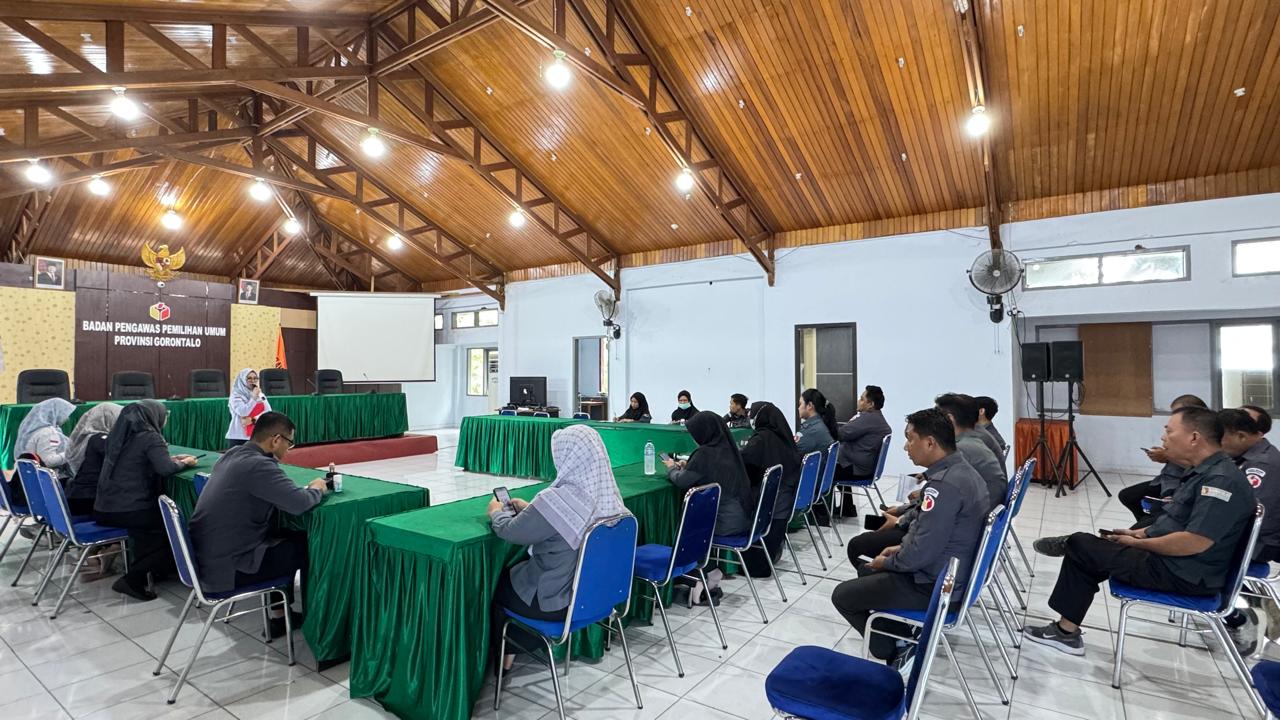 Bawaslu Provinsi Gorontalo Terima Sosialisasi Kesehatan dari LPKKI