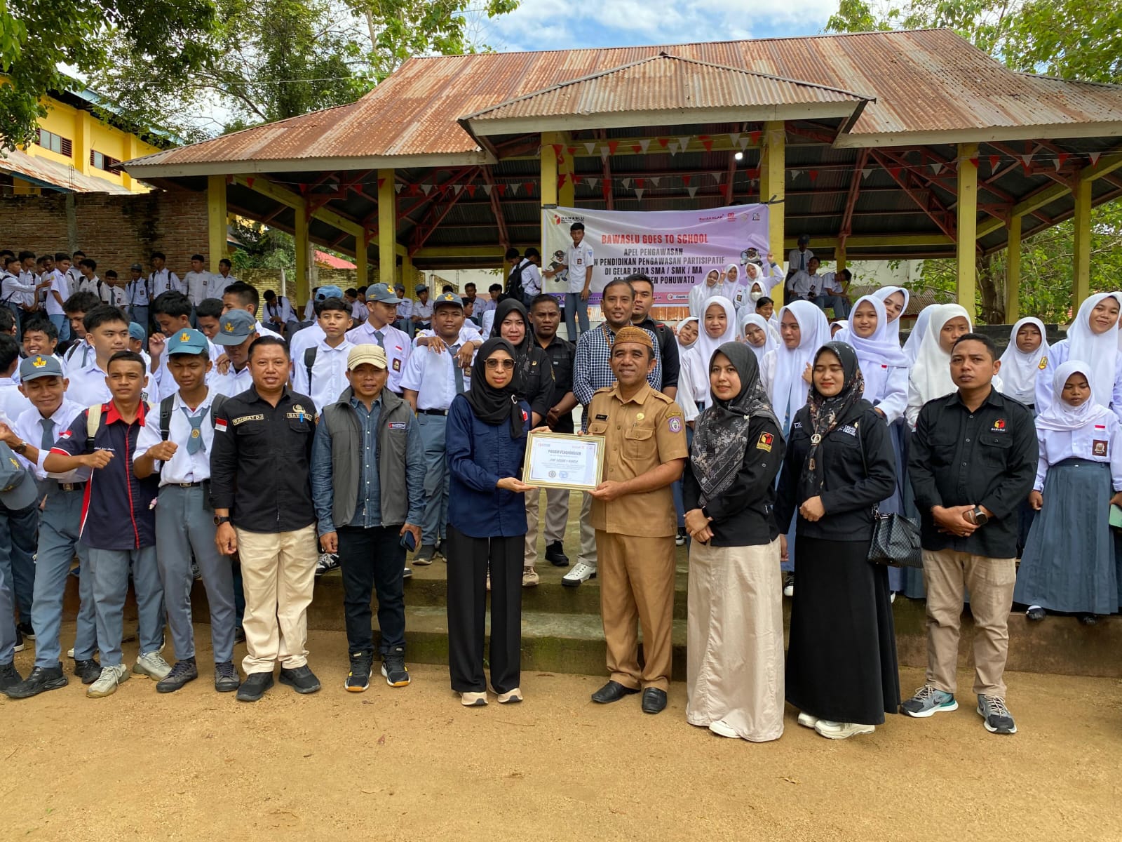 Satu Suara Berharga: Lismawy Ibrahim Ajak Siswa SMK Negeri 1 Marisa Pahami Pentingnya Hak Pilih