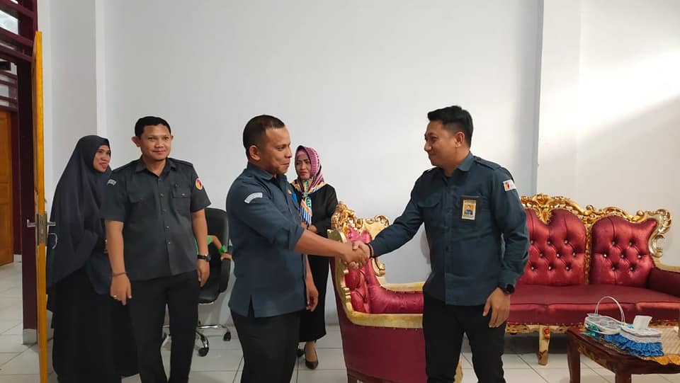 Serah terima Jabatan Bendahara lama ke bendahara baru