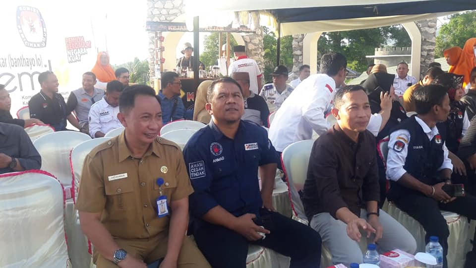 UNSUR PIMPINAN BAWASLU PROVINSI GORONTALO AHMAD ABUDLLAH DAN RAUF ALI HADIRI PELUNCURAN APLIKASI SIMULTAN KOMISI PEMILIHAN UMUM.