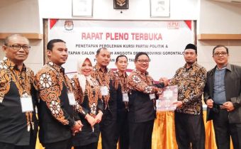 Pimpinan Bawaslu Prov Gorontalo Hadiri Rapat Pleno Terbuka
