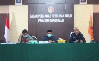 Tindaklanjuti Instruksi Penyusunan Laporan Konperhensip, Bawaslu Provinsi Gorontalo Gelar Rapat Internal