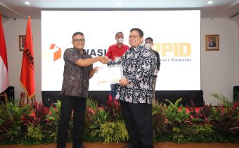 Terima Piagam Penghargaan, Idris Minta Pertahankan Prestasi