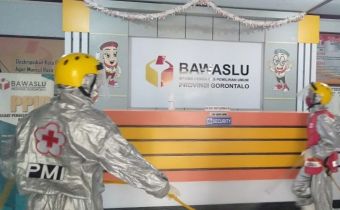Untuk Mencegah Covid-19, â€œBawaslu Provinsi Gorontalo Lakukan Penyemprotan Disinfektanâ€,