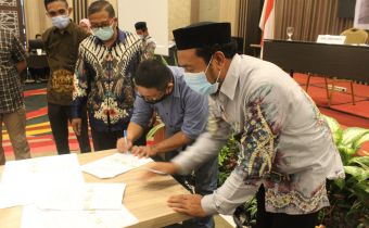 Tindaklanjuti Keputusan Bersama, Bawaslu , KPU dan KPID buat MoU.