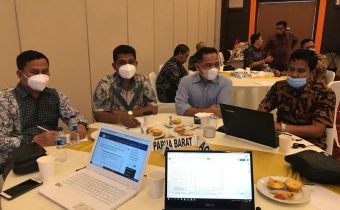 Nikson Entengo hadiri Evaluasi Hasil Penilaian Laporan Keuangan.