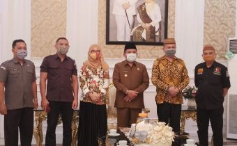 Terkait Sarana dan Prasarana Bawaslu, Nikson hadiri Audiensi bersama Walikota Gorontalo.