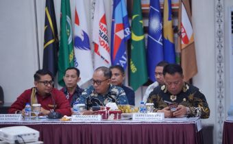 Idris Usuli Hadiri Rapat FORKOPIMDA diperluas Bahas Evaluasi Dukungan Anggaran Pilkada Serentak Tahun 2024 di Provinsi Gorontalo