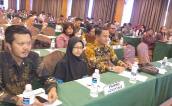 NIKSON HADIRI KEGIATAN PEMBINAAN DAN PENDAMPINGAN DALAM PENYUSUNAN LAPORAN PERTANGGUNGJAWABAN DANA PEMILU DAN DISEMINASI PEDOMAN PELAKSANAAN PENGELOLAAN DANA HIBAH PILKADA