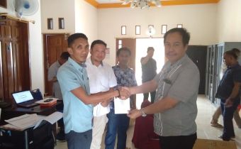 JELANG PESTA DEMOKRASI BAWASLU DISTRIBUSIKAN BUKU SAKU UNTUK SAKSI